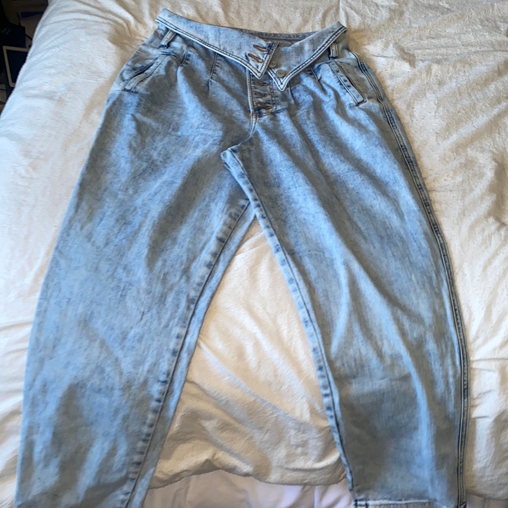 Baggy button denim